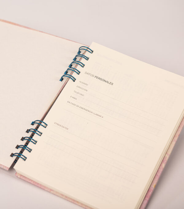 Agenda Semanal A5 Texturizado color rosa - Image 4