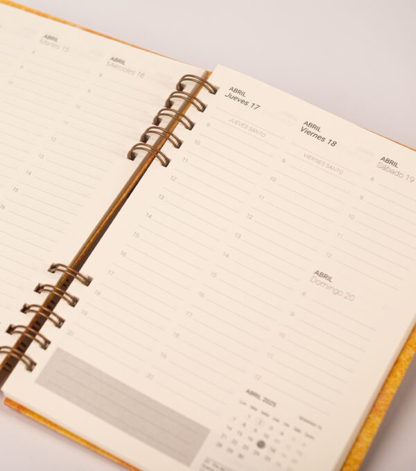 Agenda Semanal A5 Texturizado color narnaja - Image 6