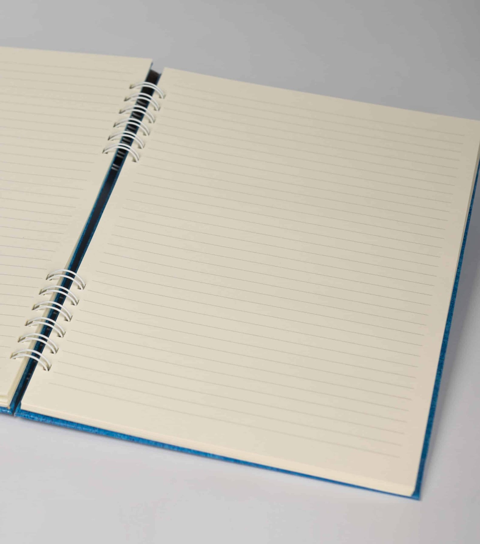 Cuaderno A4 Texturizado color azul - Image 6