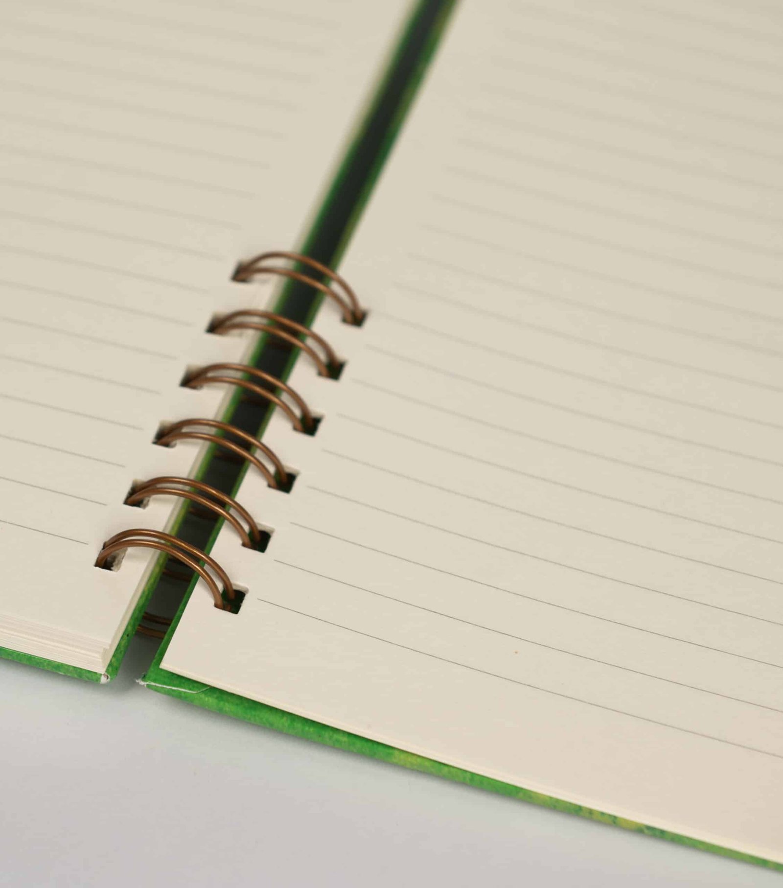 Cuaderno A4 Texturizado color verde - Image 6