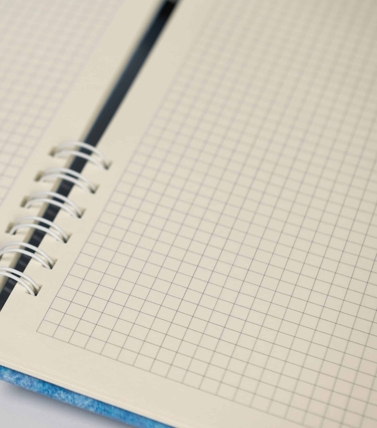 Cuaderno A4 Texturizado color celeste - Image 8