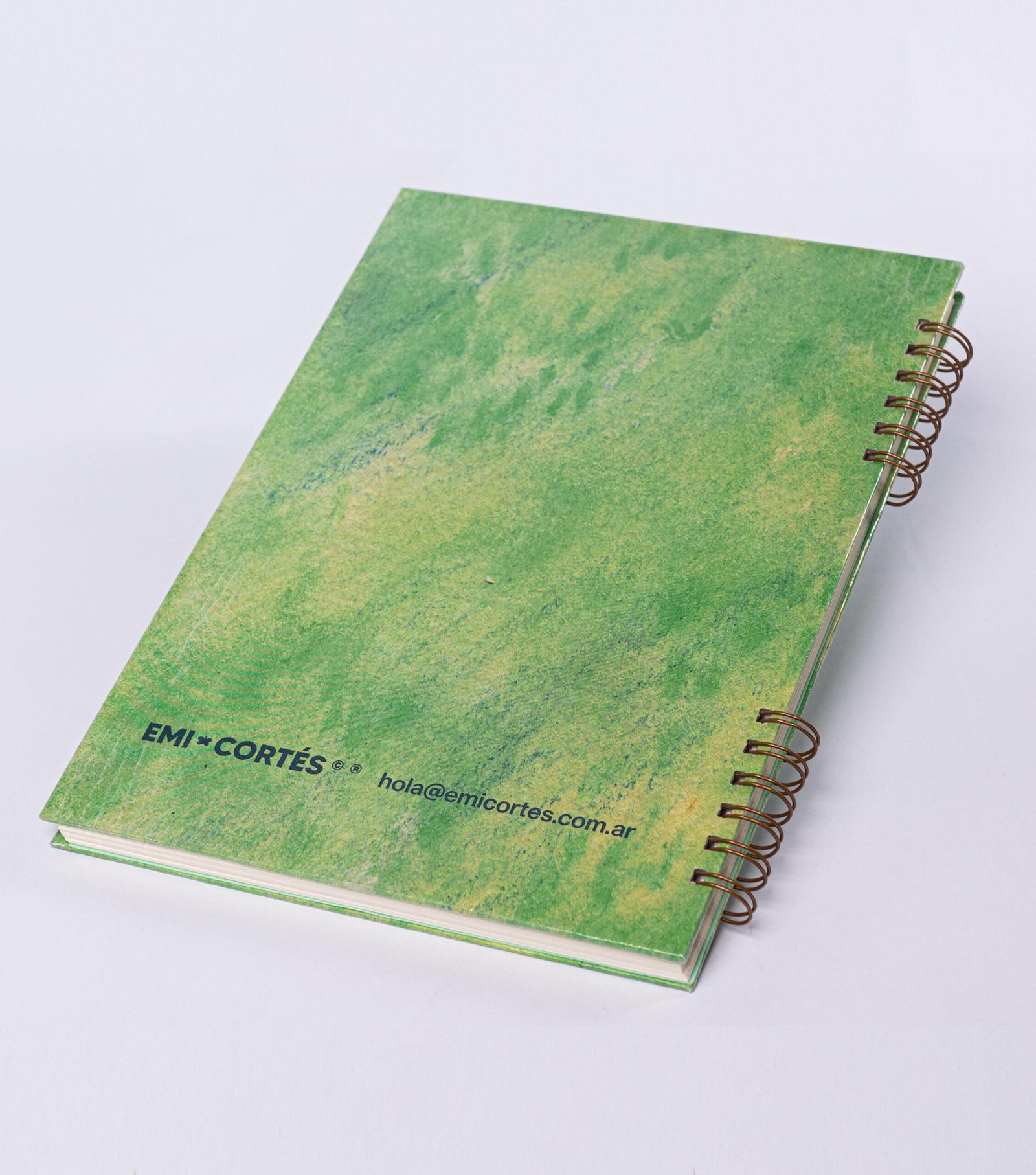 Cuaderno A4 Texturizado color verde - Image 2